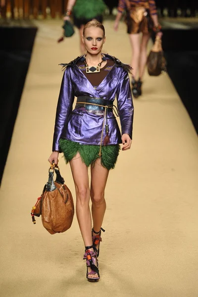 Look 44